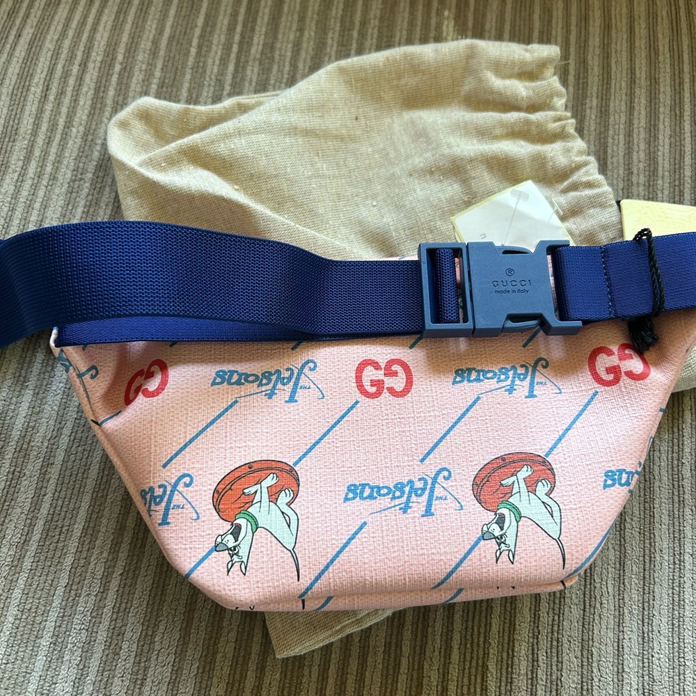 Stylish Pink Belt Bag - Picture 5 of 9